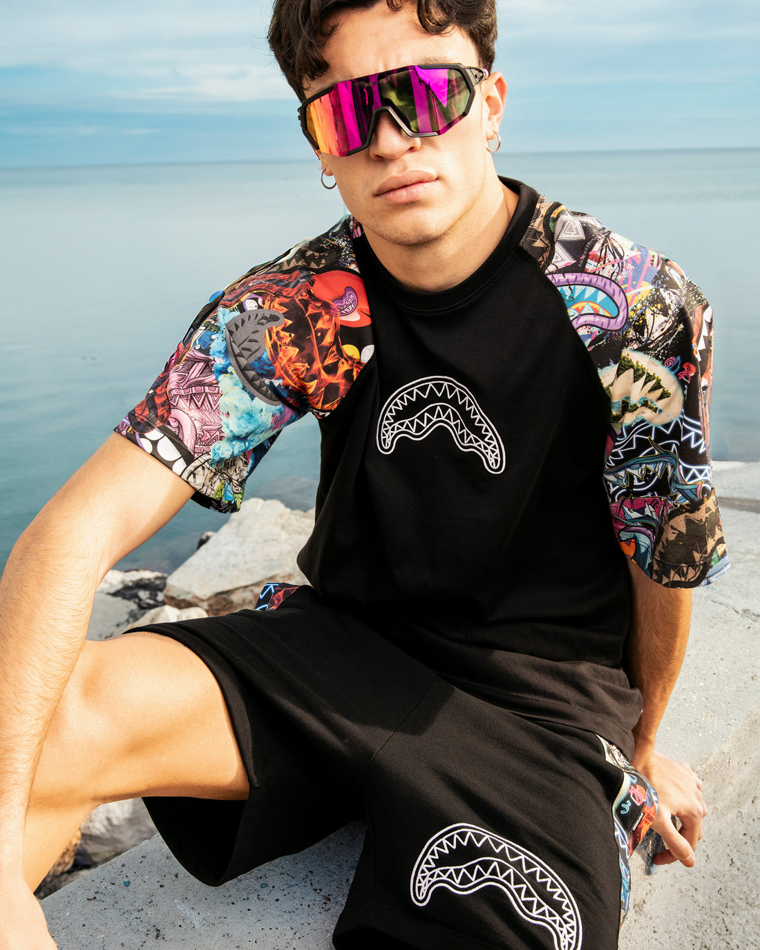 ALL THE SHARK RAGLAN OVER T-SHIRT