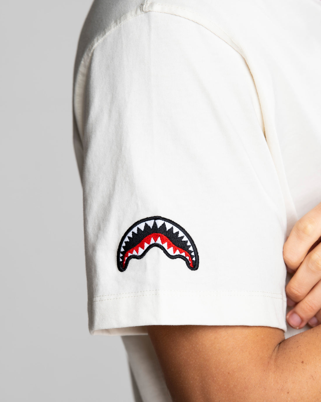 SPRAYGROUND LABEL REGULAR T-SHIRT