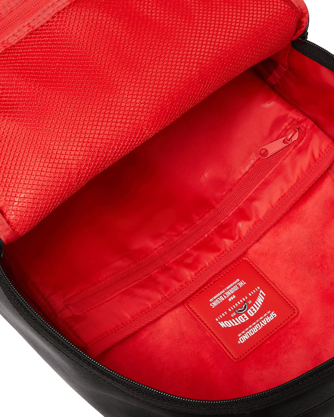 BLACK REMOVABLE EYES DLXSV BACKPACK