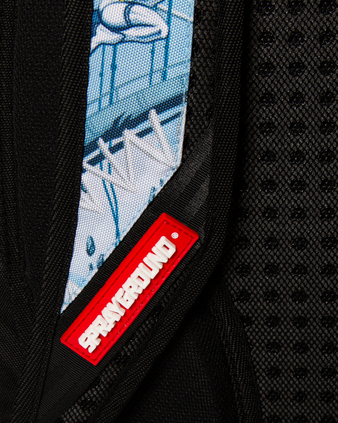 X-mwn Running Shark Backpack