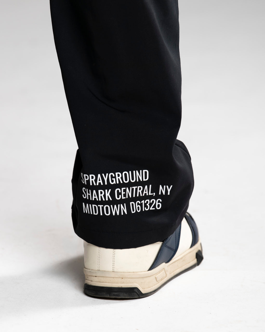 SHARK CENTRAL PANTS
