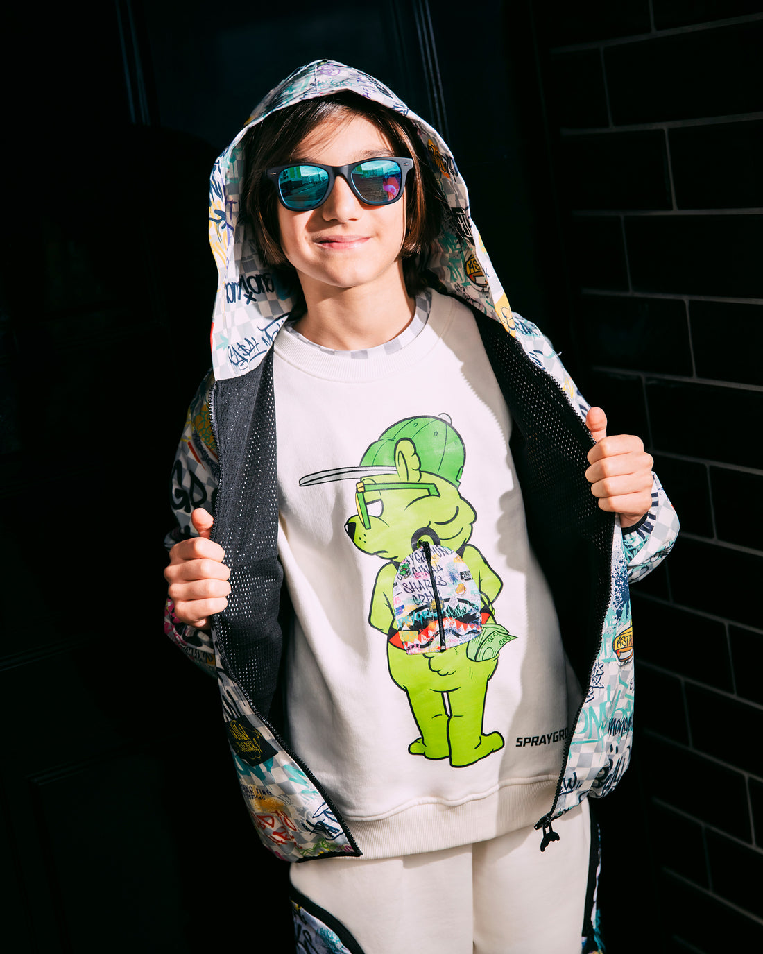 SHARKS IN THE RIZZ BEAR OVER CREWNECK