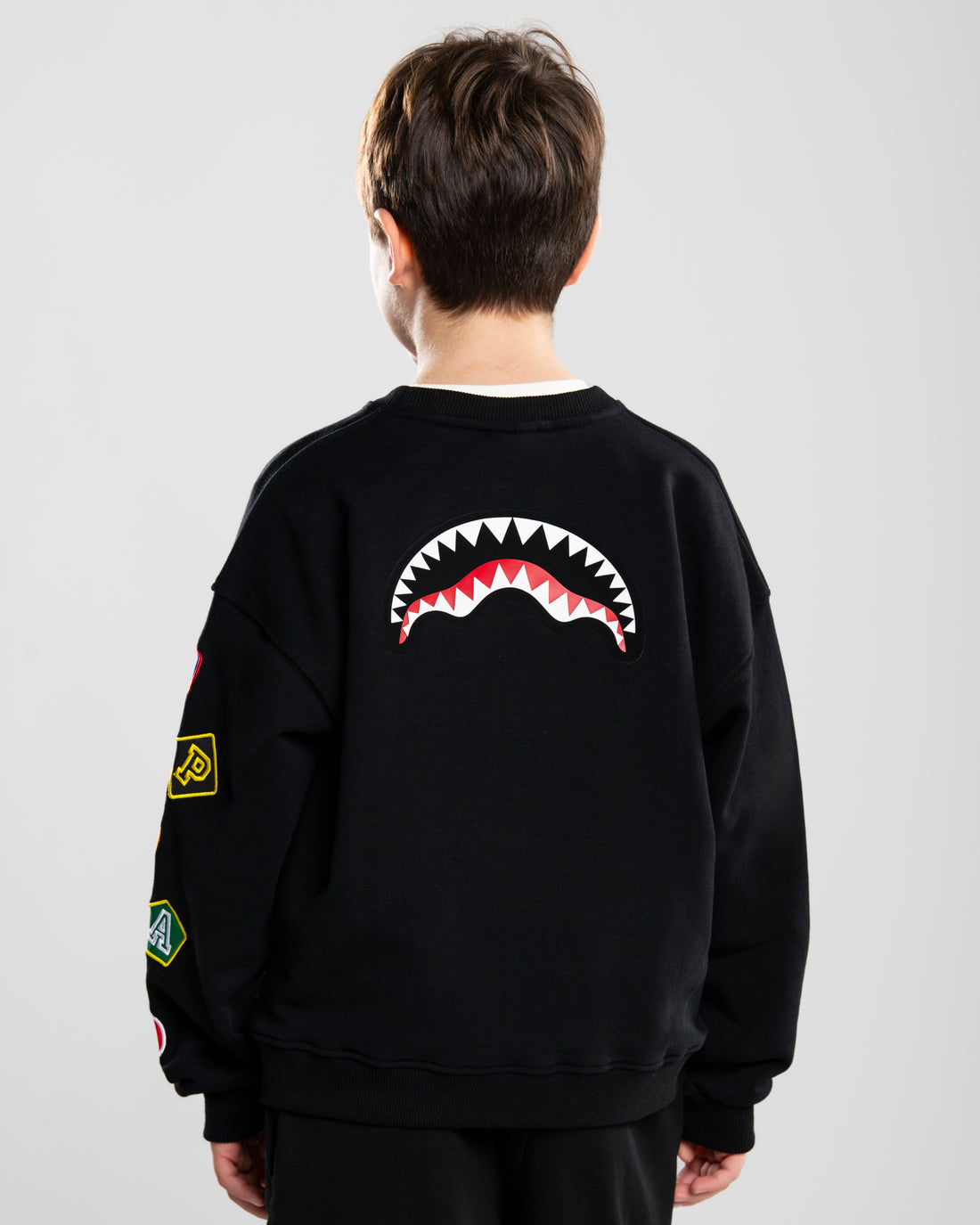 BASIC NO BASIC OVER CREWNECK