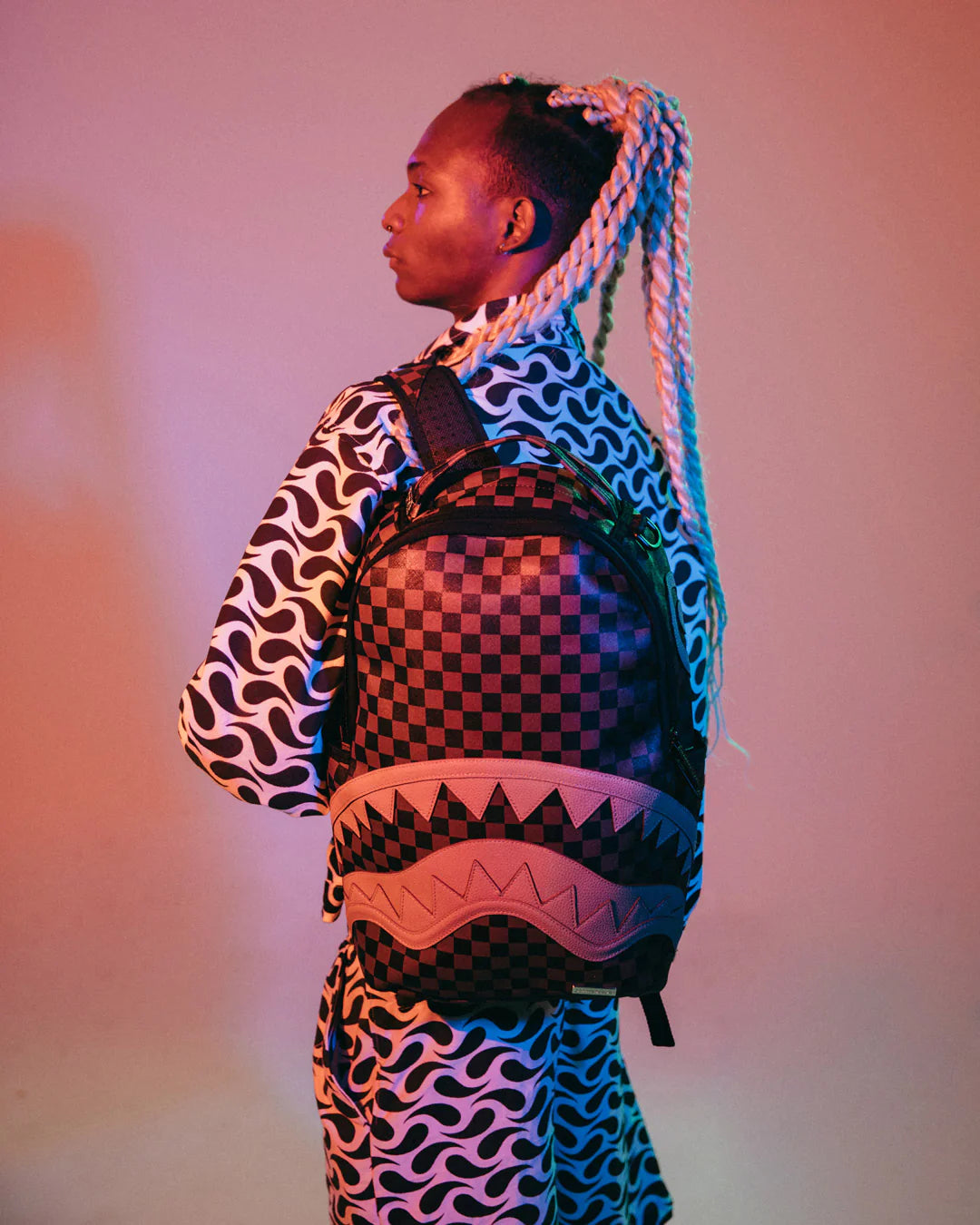 Henny Sharks In Paris