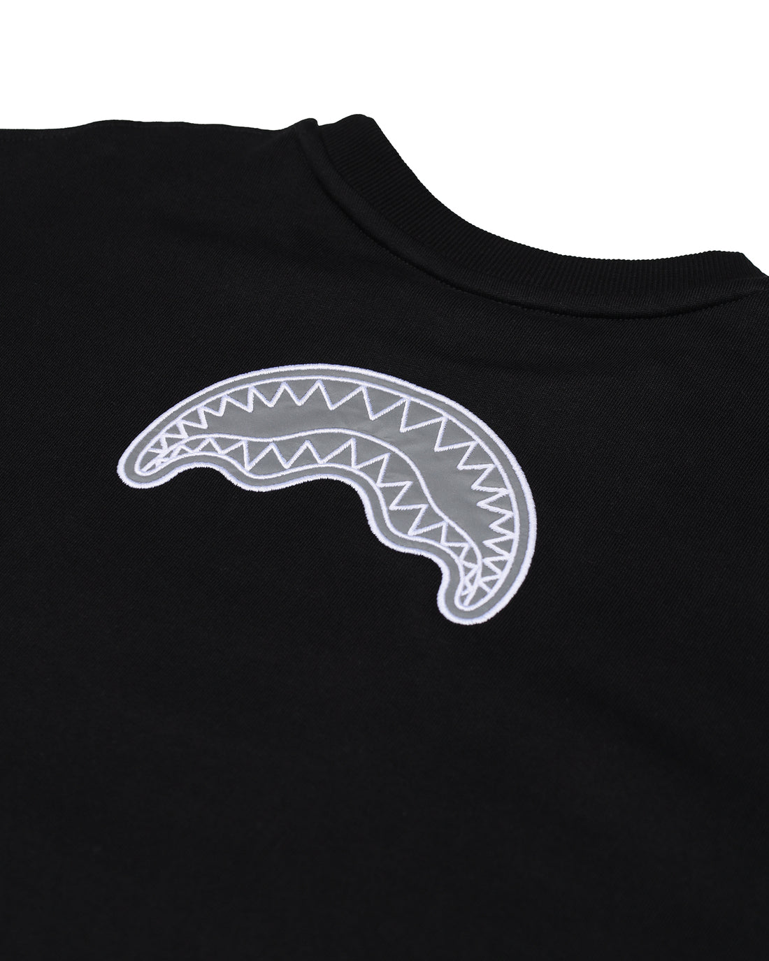 LIGHTNING SHARK CREWNECK