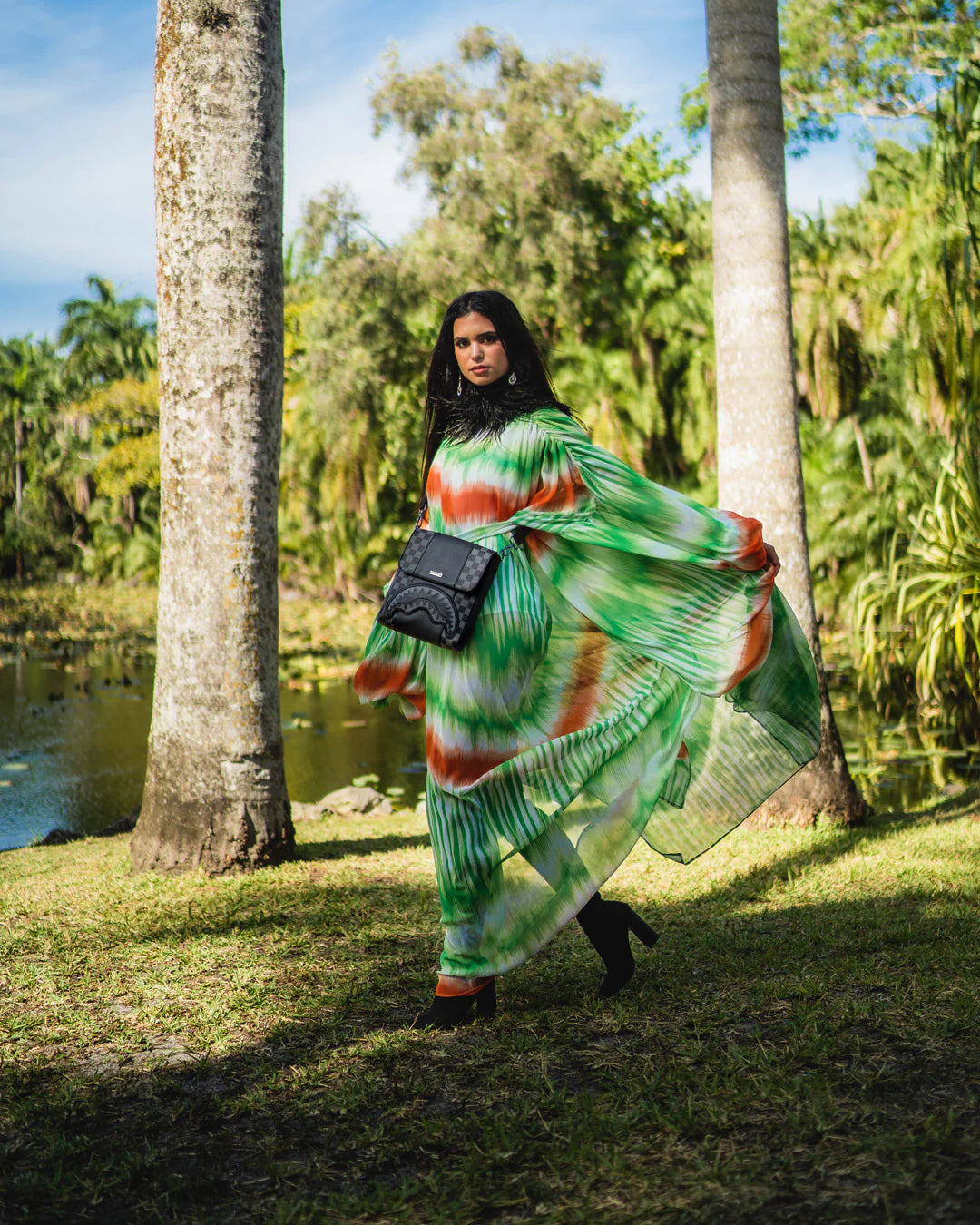 Henny Phantom Messenger Bag