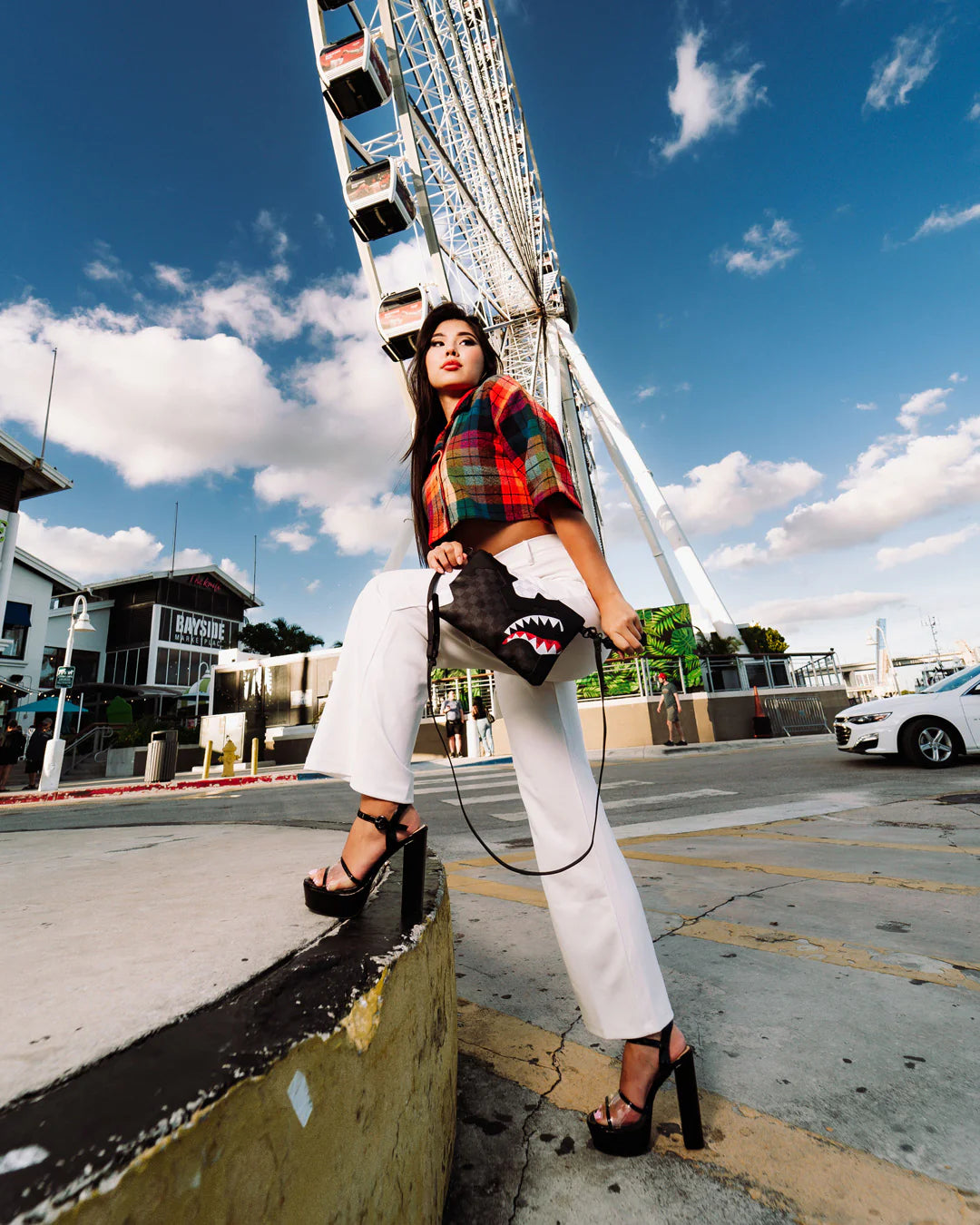 Triple Decker Heir To The Throne Pochette