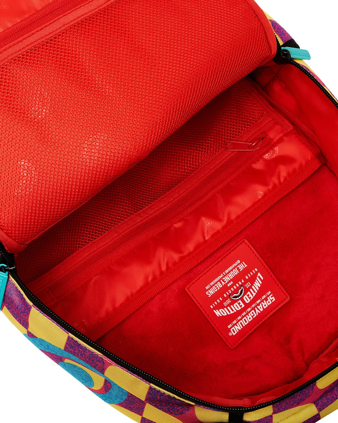 SNOOPY: SHARK MOUTH CHILL