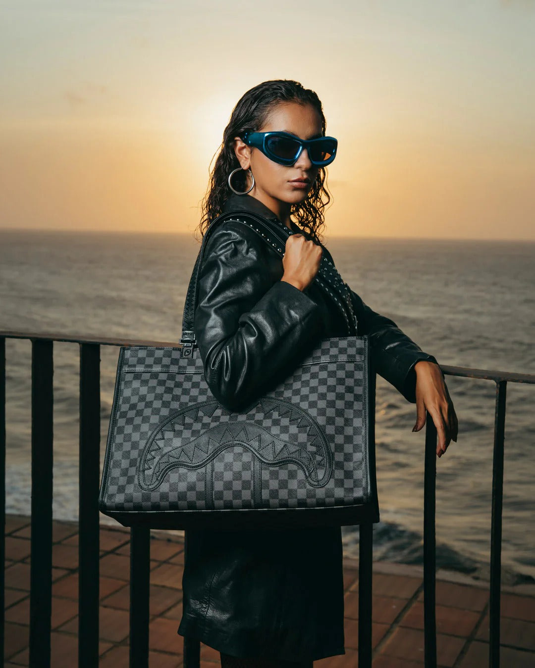 MIDNIGHT CHATEAU TOTE