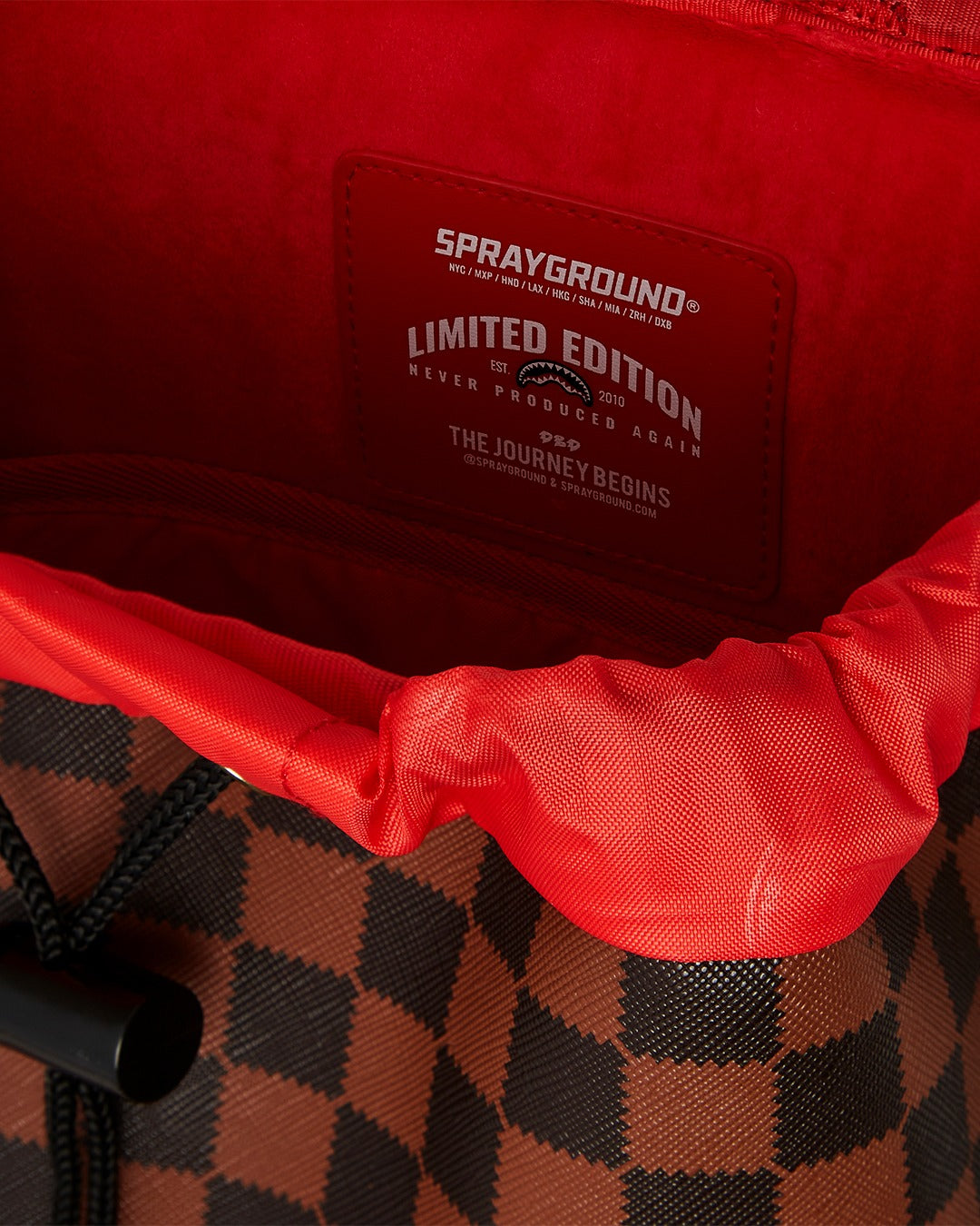 SAWTOOTH SHARKS IN PARIS HILLS BACKPACK